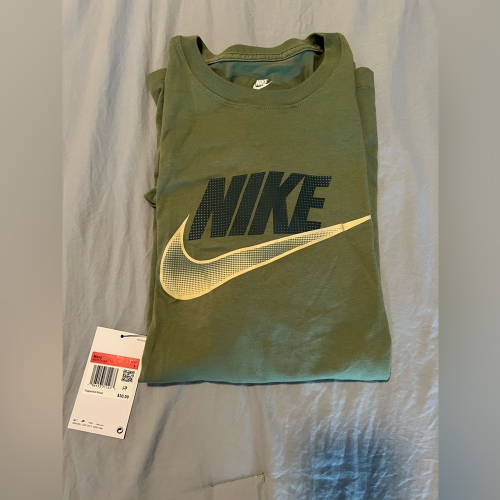 Men’s large T-shirt